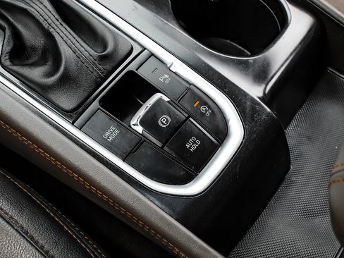 Used 2019 Hyundai Santa Fe Limited w/ Cargo Package image 32