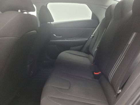 Used 2024 Hyundai Elantra SEL FWD image 18