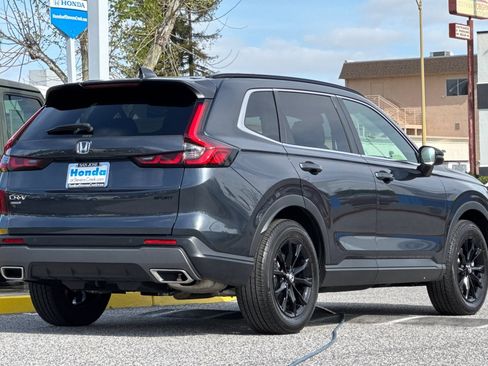 Used 2025 Honda CR-V Sport-L image 8