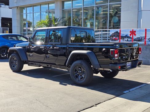 New 2026 Jeep Gladiator Sport image 5