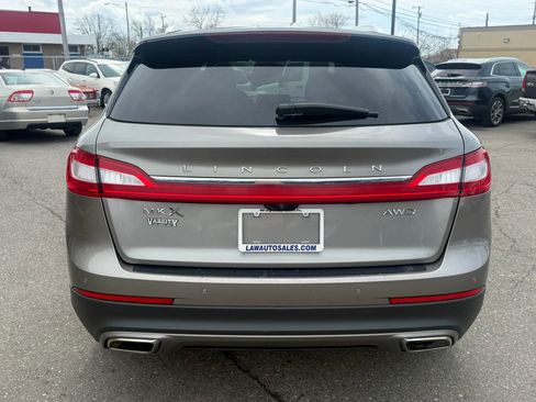 Used 2016 Lincoln MKX Reserve w/ Technology Package image 4