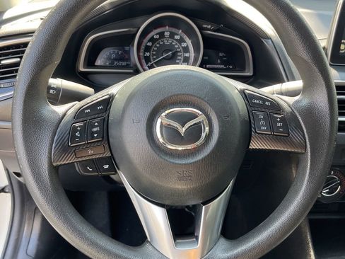 Used 2016 MAZDA MAZDA3 i Sport w/ Preferred Equipment Package FWD image 18