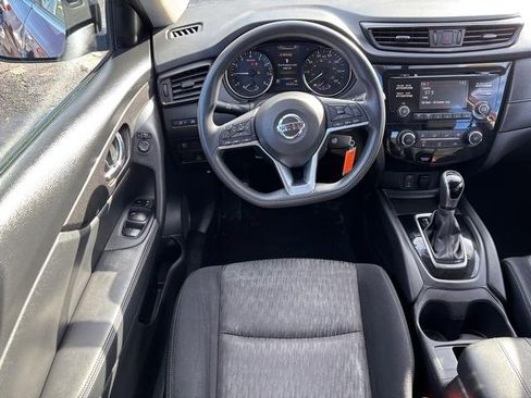 Used 2017 Nissan Rogue S image 18