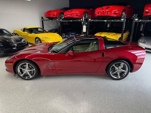 Used 2012 Chevrolet Corvette Coupe w/ 2LT Preferred Equipment Group RWD image 9