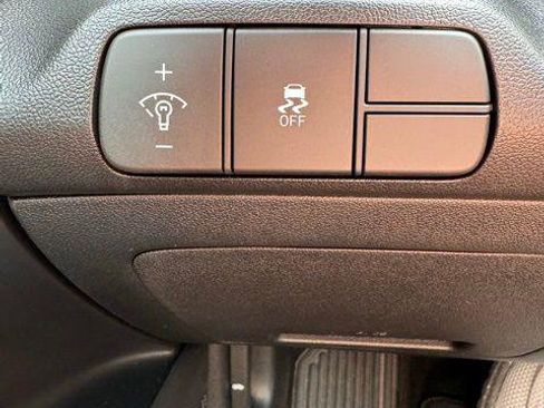 New 2024 Hyundai Elantra SEL image 25