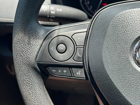 Used 2025 Toyota RAV4 XLE w/ Convenience Package FWD image 35