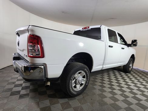 Used 2024 RAM 2500 Tradesman w/ Chrome Appearance Group AWD/4WD image 7