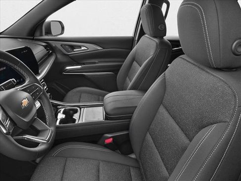 New 2026 Chevrolet Traverse LT w/ Driver Confidence Package AWD/4WD image 6