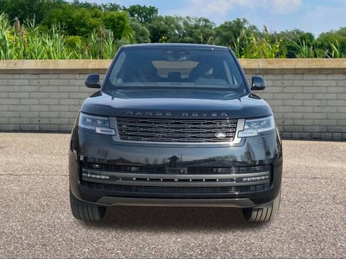 New 2026 Land Rover Range Rover SE image 2