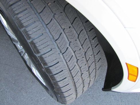 Used 2017 Cadillac XT5 Luxury image 28