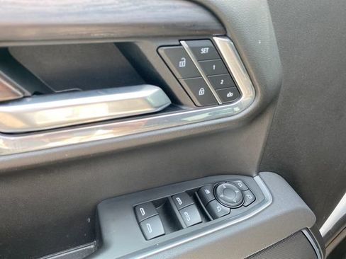 Certified 2025 GMC Sierra 1500 SLT AWD/4WD image 18