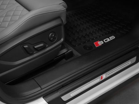 Used 2021 Audi SQ5 Prestige image 22