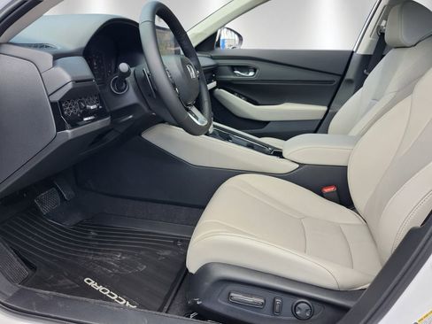 New 2026 Honda Accord Touring image 8