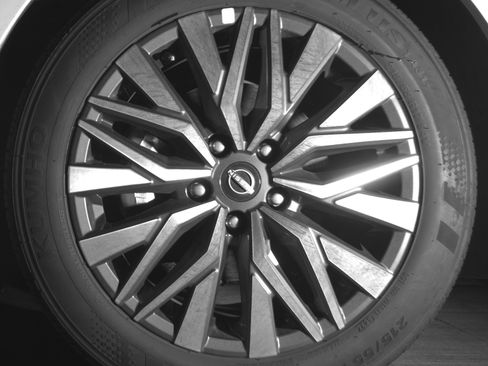 Used 2025 Nissan Altima 2.5 SV FWD image 12