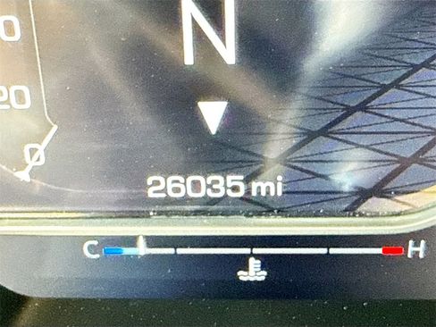 Used 2024 GMC Sierra 2500 SLT w/ SLT Premium Package image 12