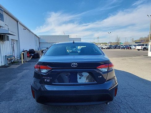 Used 2024 Toyota Corolla LE image 4