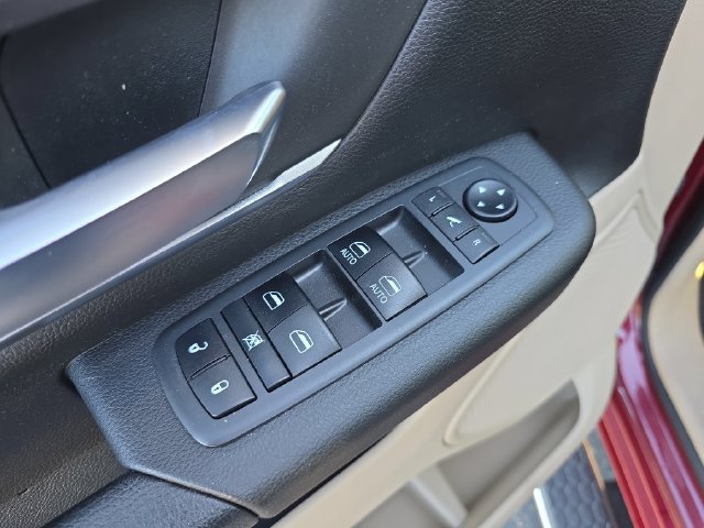 Used 2019 RAM 1500 Big Horn AWD/4WD image 14