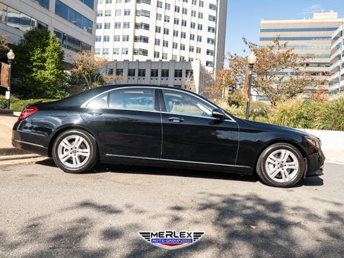 Used 2018 Mercedes-Benz S 560 4MATIC Sedan w/ Premium Package image 8