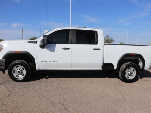 Used 2020 GMC Sierra 2500 4x4 Crew Cab w/ Convenience Package image 4
