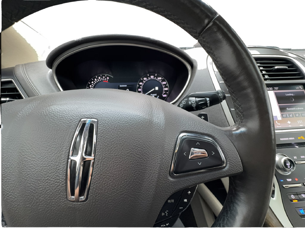 Used 2017 Lincoln MKX Reserve w/ Driver Assistance Package FWD image 45
