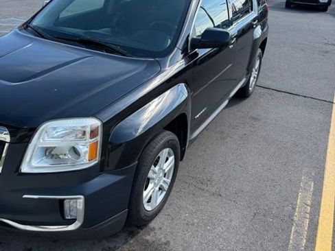 Used 2016 GMC Terrain SLE w/ Convenience Package FWD image 3