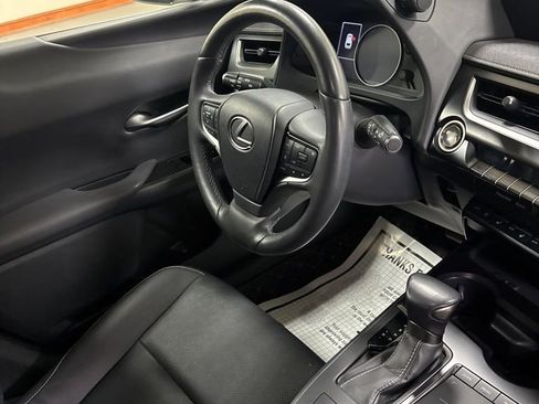 Used 2022 Lexus UX 200 w/ Premium Package FWD image 27