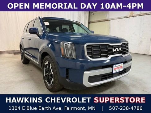 Used 2025 Kia Telluride S AWD/4WD image 1