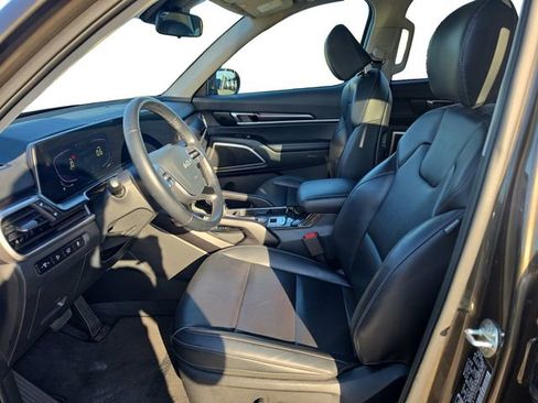Used 2025 Kia Telluride S AWD/4WD image 11