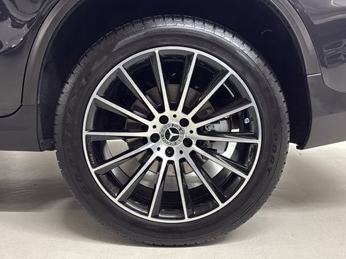 Used 2023 Mercedes-Benz GLC 300 4MATIC Coupe image 13