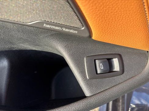 Used 2019 BMW M550i xDrive w/ Premium Package 2 image 19