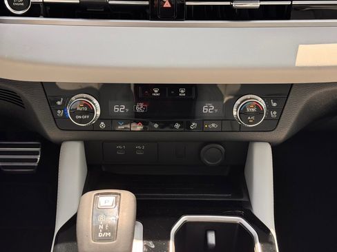New 2026 Mitsubishi Outlander SEL FWD image 22