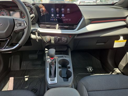 New 2026 Chevrolet Trax RS w/ Sunroof Package FWD image 22
