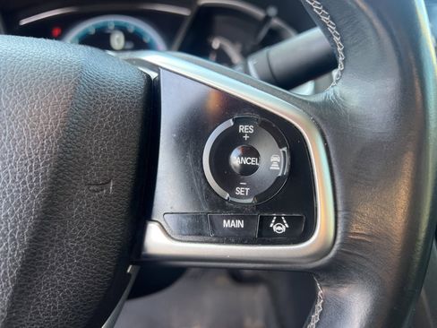 Used 2016 Honda Civic Touring image 17