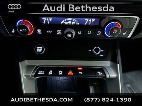 Used 2025 Audi Q3 2.0T Premium w/ Convenience Package image 23