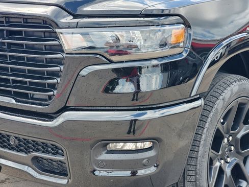 New 2026 RAM 1500 Laramie AWD/4WD image 9