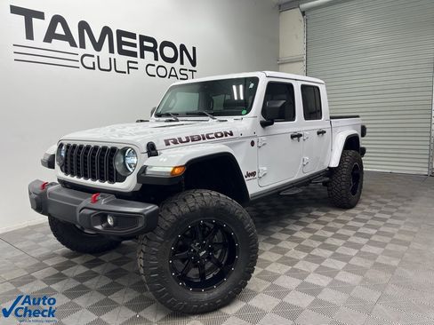 Used 2025 Jeep Gladiator Rubicon w/ Safety Group image 2