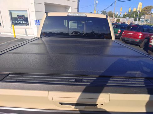 Used 2018 Ford F150 Raptor w/ Equipment Group 802A Luxury image 9