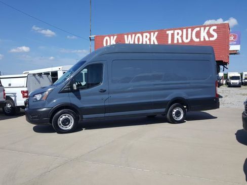 Used 2020 Ford Transit 250 148 High Roof Extended RWD image 2