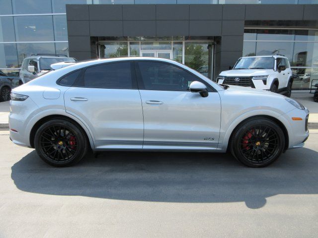 Used 2021 Porsche Cayenne GTS AWD/4WD image 11