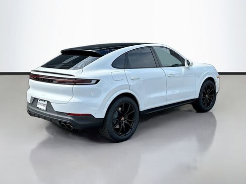 New 2026 Porsche Cayenne Coupe AWD/4WD image 9