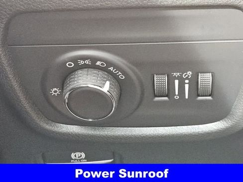 New 2025 Jeep Grand Cherokee Laredo image 16