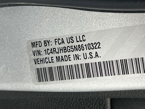 Used 2022 Jeep Grand Cherokee Limited AWD/4WD image 31