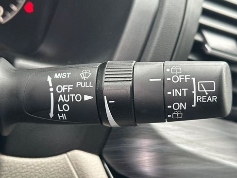 Used 2025 Honda Odyssey Elite image 36