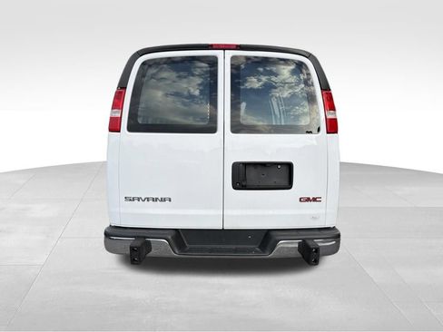 Used 2024 GMC Savana 2500 w/ Driver Convenience Package RWD image 4
