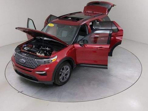 Certified 2023 Ford Explorer XLT w/ Equipment Group 202A AWD/4WD image 45