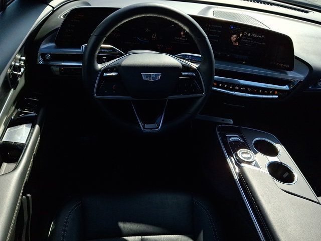 Certified 2024 Cadillac Lyriq Luxury AWD/4WD image 12