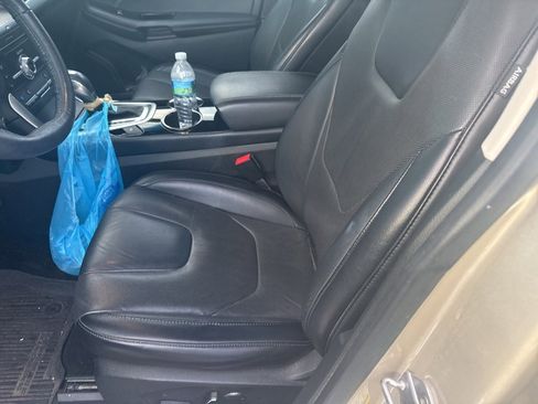 Used 2018 Ford Edge Titanium w/ Equipment Group 301A image 9