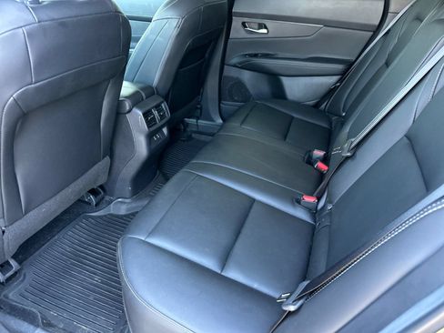 Used 2025 Nissan Murano SV AWD/4WD image 11