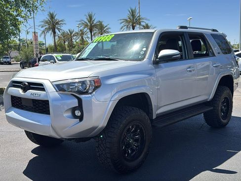 Used 2024 Toyota 4Runner SR5 Premium AWD/4WD image 3