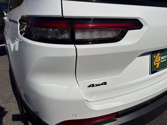 Used 2025 Jeep Grand Cherokee L Altitude AWD/4WD image 39